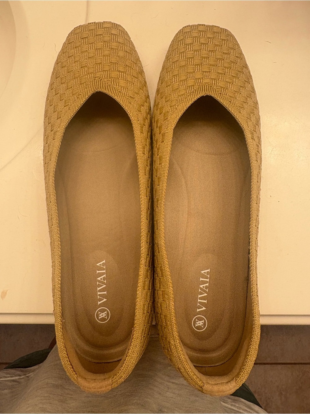 Vivian 39.5 Women's Woven Ballet Flats in Tan NWOT